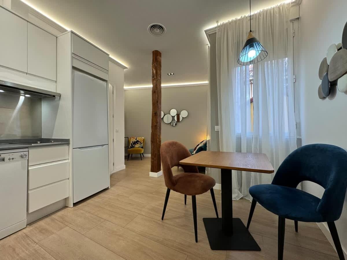 Plaza Mayor Cozy Private Apartment With Ac Madrid Eksteriør billede