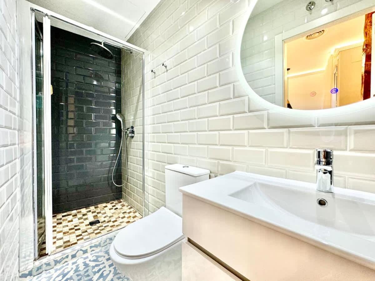 Plaza Mayor Cozy Private Apartment With Ac Madrid Eksteriør billede